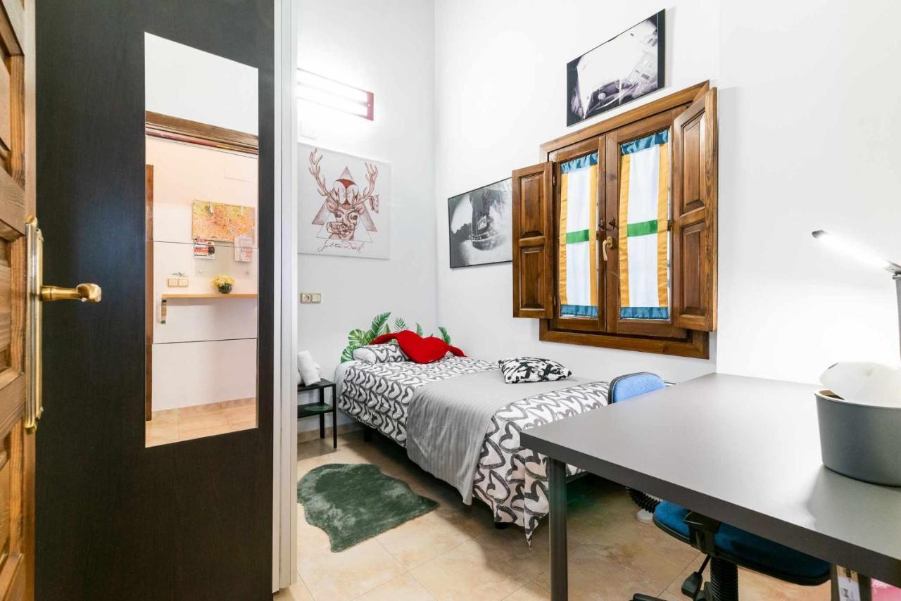 Comodo Y Moderno Apartamento Centro Granada Eksteriør billede
