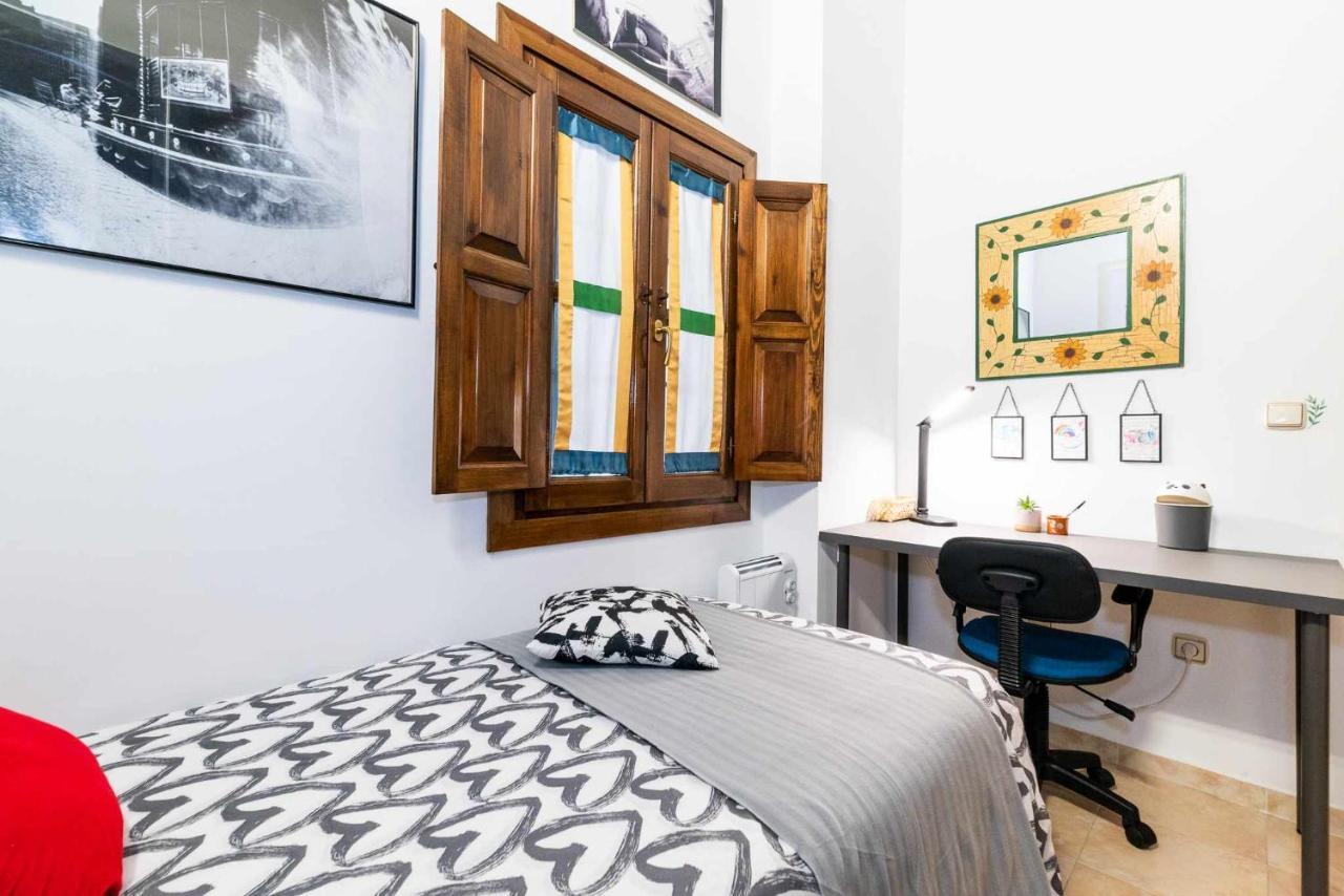 Comodo Y Moderno Apartamento Centro Granada Eksteriør billede